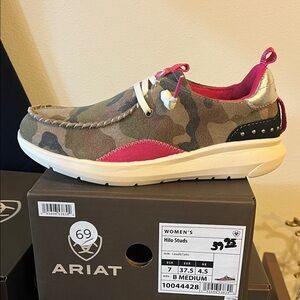 Ariat Women's Camo and Pink Casual Shoes